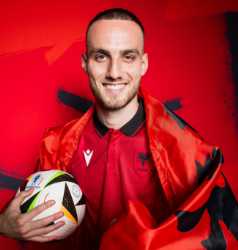 اللاعب ماريو ميتاج ويكيبيديا