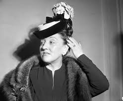 سالي ستانفورد ويكيبيديا، السيرة الذاتية جنسيتها أصلها ديانتها سبب وفاتها